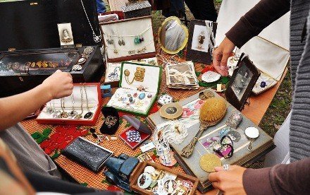 Garage Sale в «Этажах»