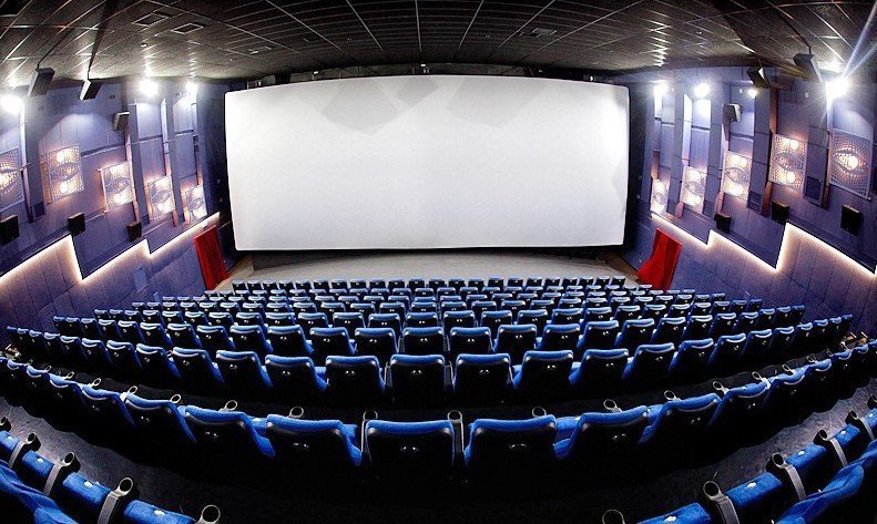 В кино за 90 рублей можно сходить в кинотеатрах «Синема Парк»