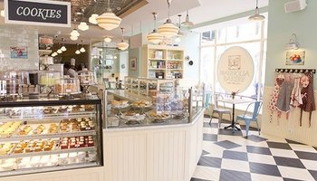 Культовая кондитерская Magnolia Bakery