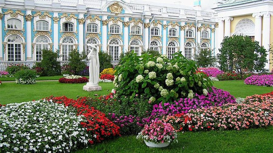 Цветочный сезон открылся в «Царском Селе»