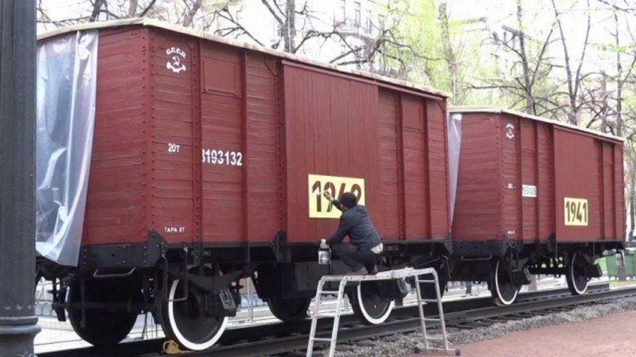 Интерактивный музей в виде поезда времен войны открылся на Тверском бульваре