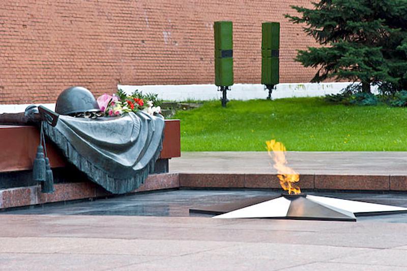Могила Неизвестного солдата у стен Кремля