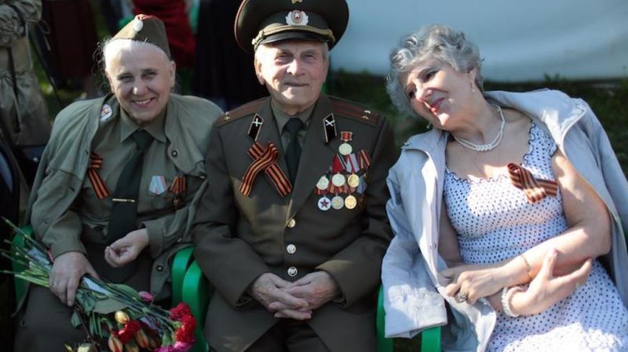 Бал Победы «В шесть часов вечера…»