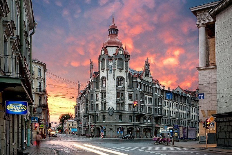 Семь самых необычных домов Петербурга