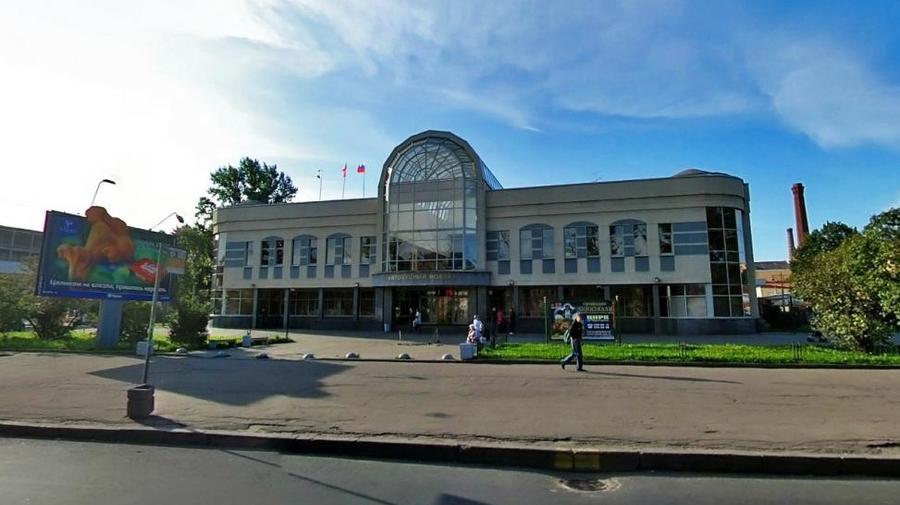 На петербургском автовокзале начали принимать банковские карты