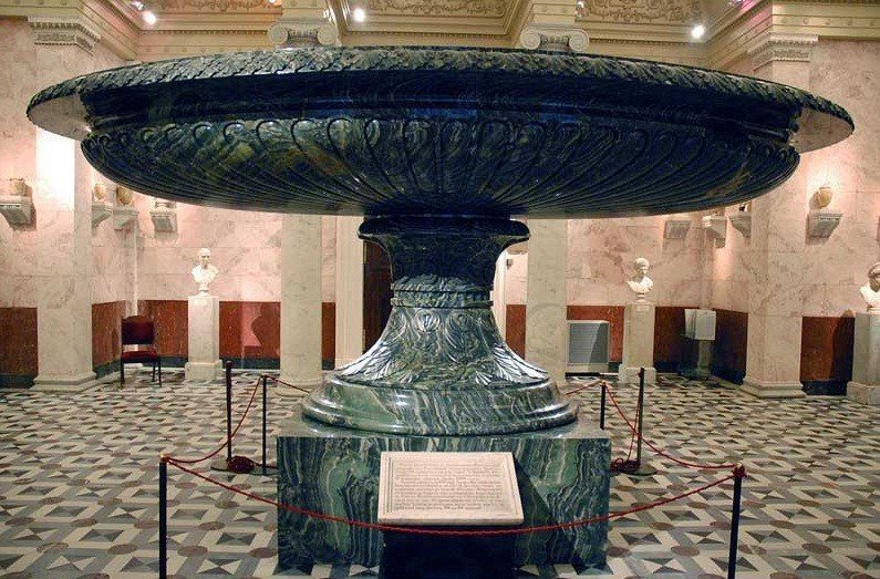 Сокровища Эрмитажа: Большая Колыванская ваза