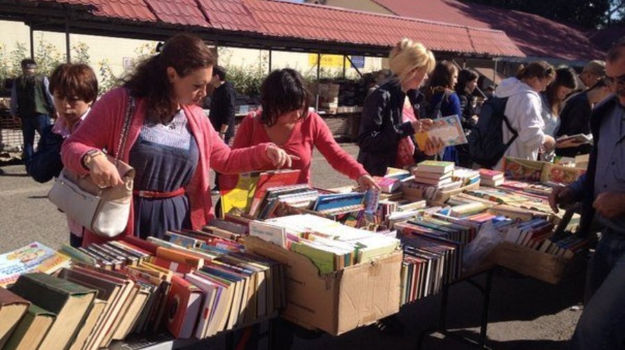 На книжной ярмарке распродадут издания по 10 и 50 рублей