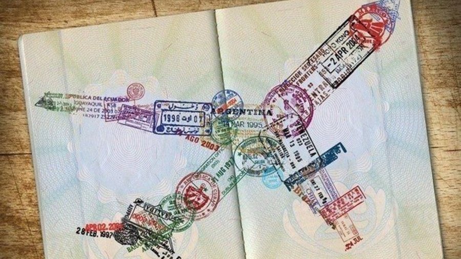 Жители Москвы могут оформить визу через интернет