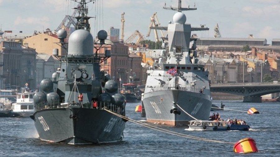 Петербуржцы смогут проследить за репетицией парада ко Дню ВМФ