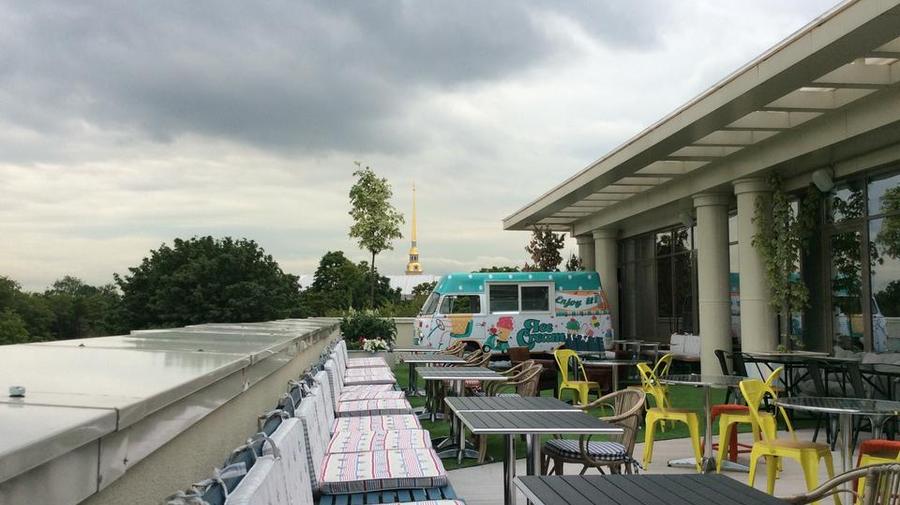 Food Park — первый парк еды с фудтраками