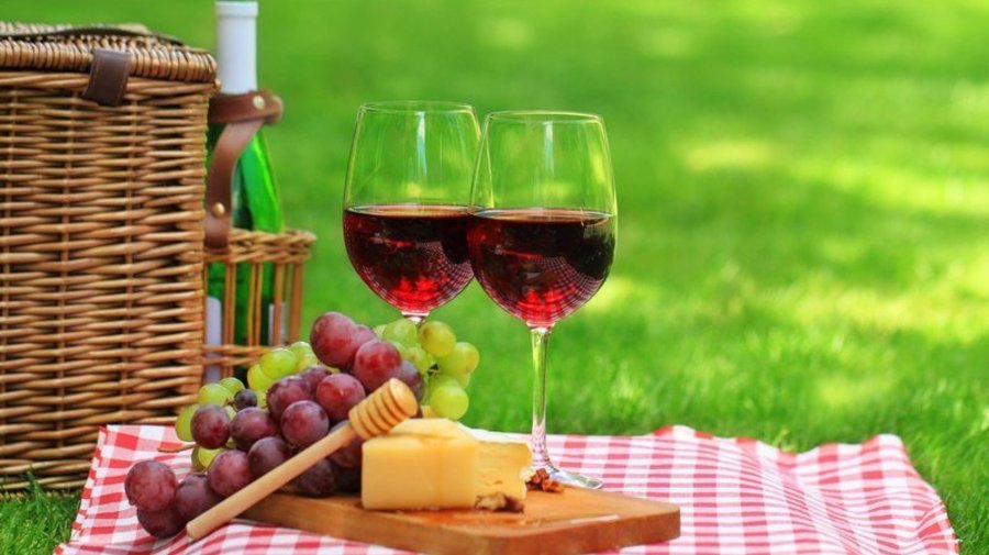 Wine Market Weekend