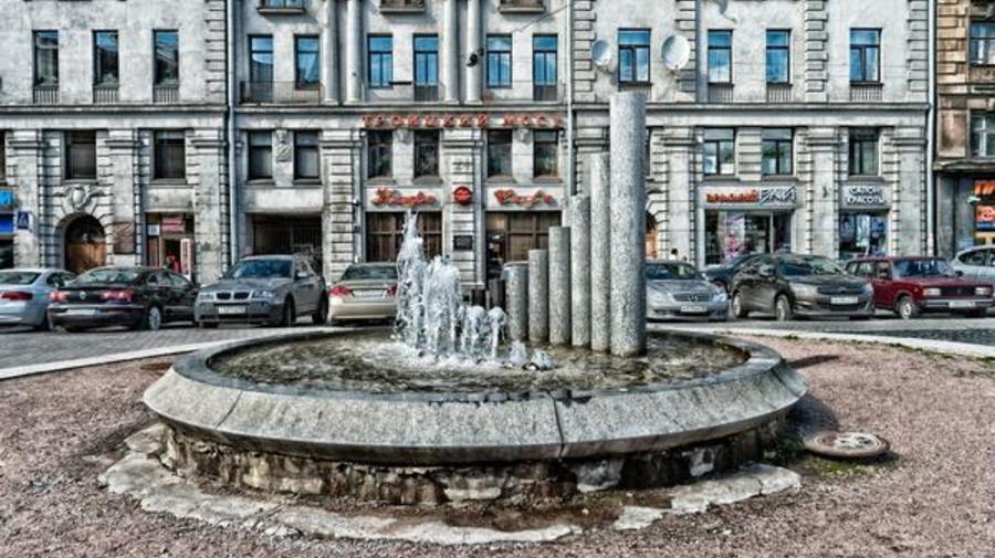 Фонтан «Лебединое озеро»