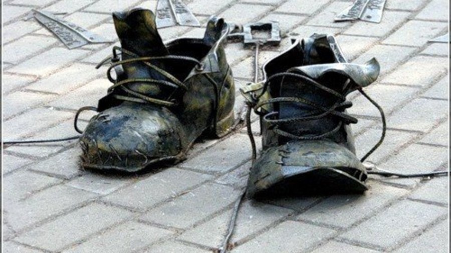 «Ботинки безымянного дачника»