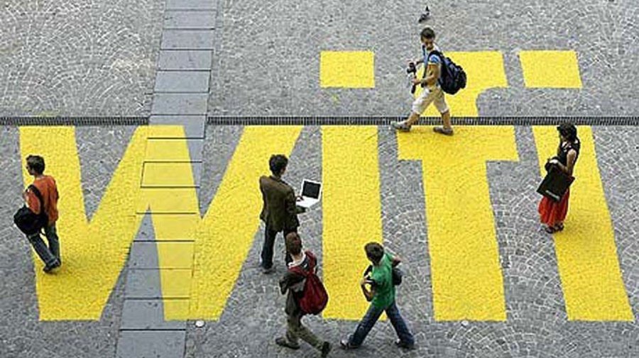 155 зон бесплатного Wi-Fi предлагают создать в Петербурге