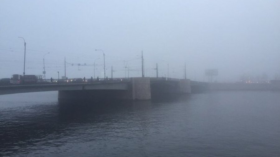 В Петербурге сильнейший туман