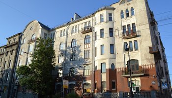 Девять интересных домов Петербурга