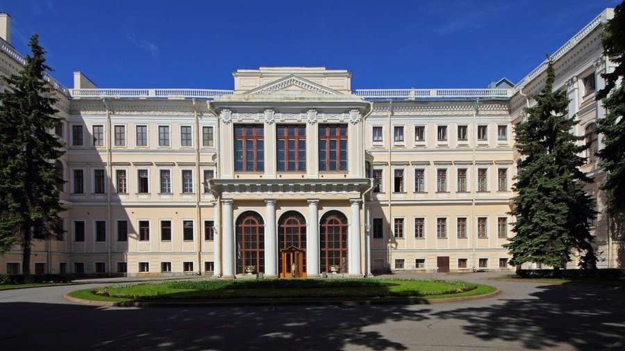 Аничков дворец