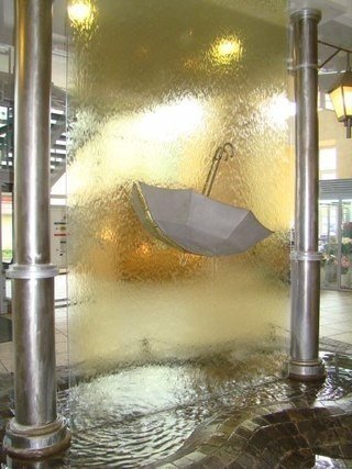 Памятник петербургскому дождю