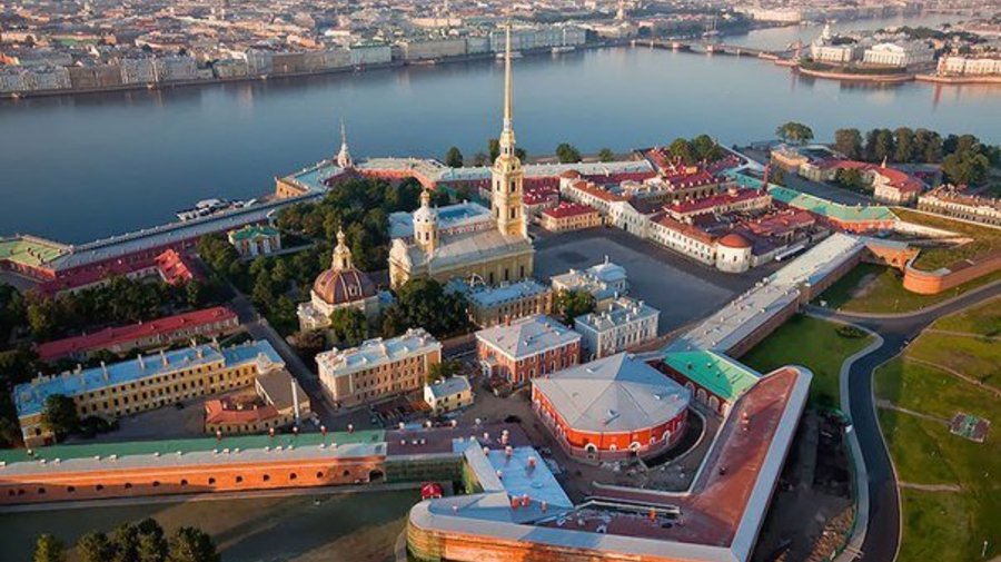 Петербург признали одним из наиболее привлекательных мест в России для туризма