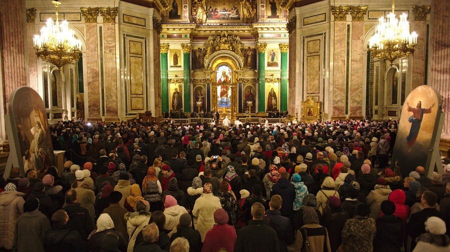 В соборах города сегодня совершат панихиду в 40 день после крушения А321