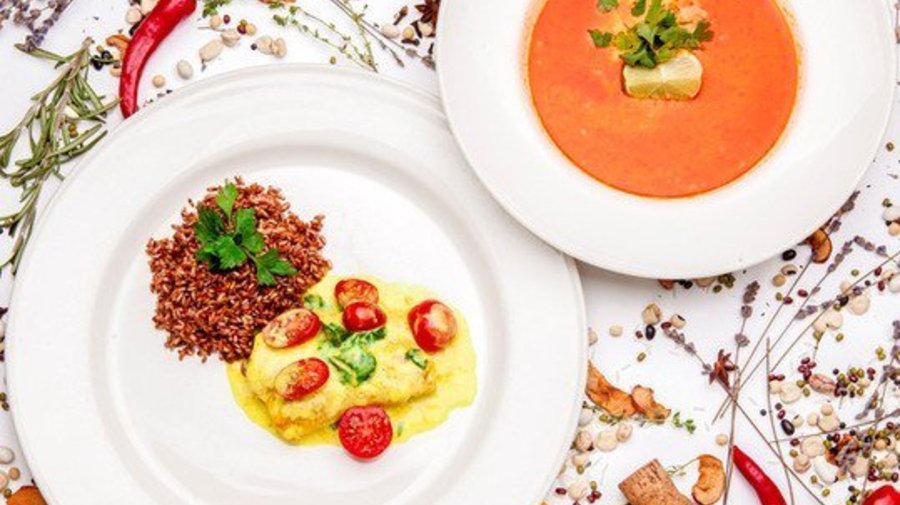 Жителей Петроградки угостят вкусной едой за селфи