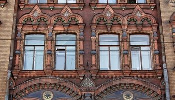 Дом из русской сказки в самом сердце Петербурга