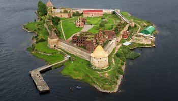 Надо знать: средневековые постройки вокруг Петербурга