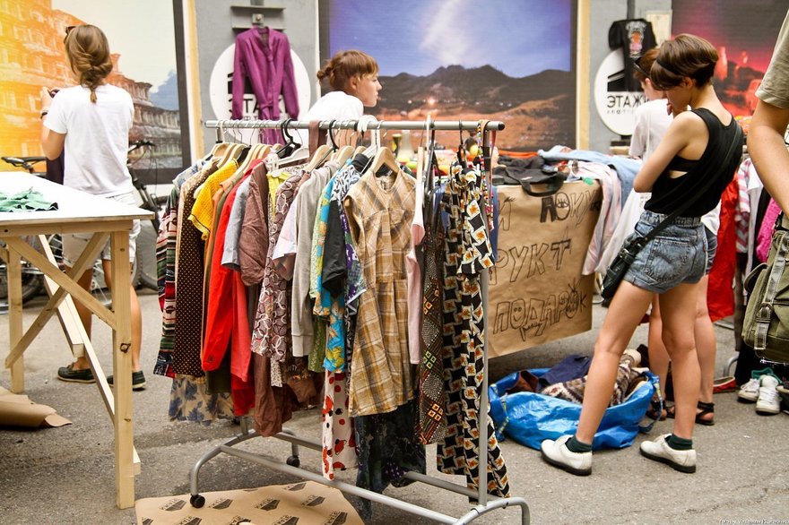 Garage Sale в «Этажах»