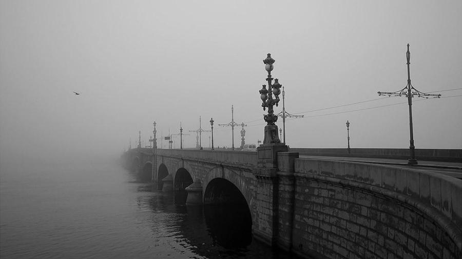 Сильный туман окутает Петербург на несколько дней