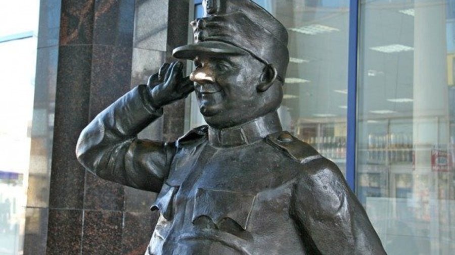 Памятник бравому солдату Швейку