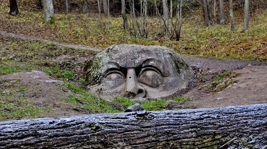 «Камень-голова»