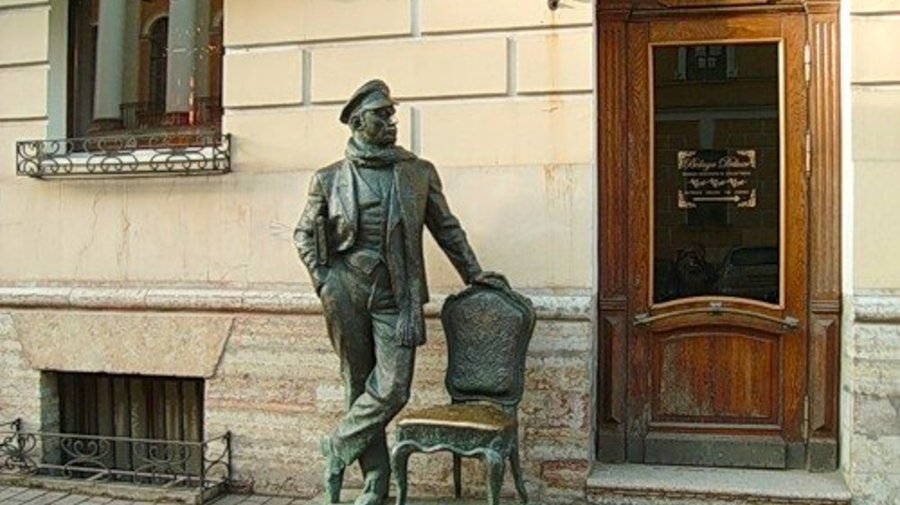 Памятник Остапу Бендеру