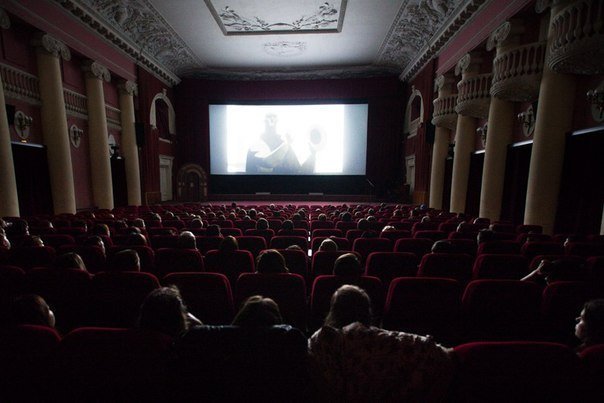 Шесть хороших и недорогих кинотеатров для экономных в Петербурге