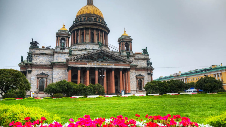 Весна официально пришла в город