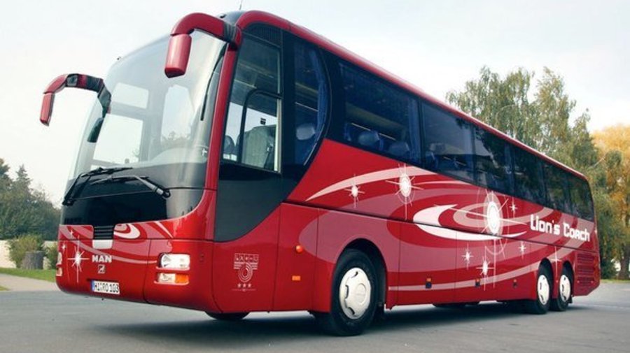 Билеты на автобусы из Петербурга в Москву продадут за 100 рублей