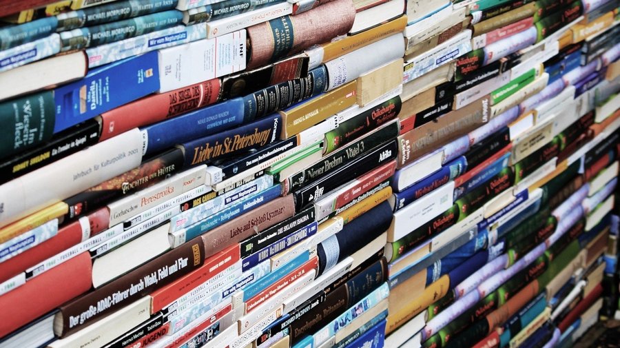 На Крупской распродадут книги со скидкой 90% по случаю весны