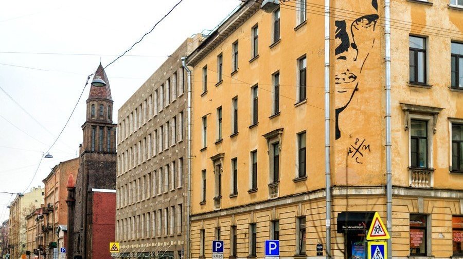 Губернатор города предложил сохранить граффити с Даниилом Хармсом