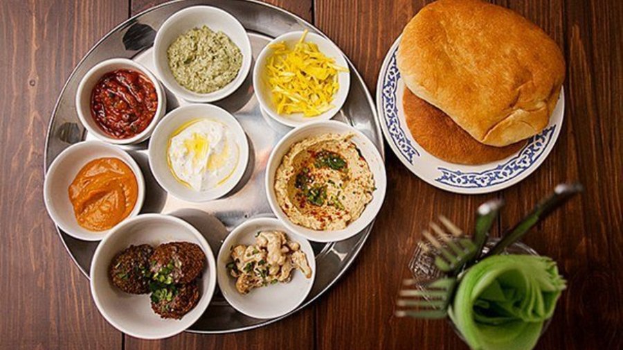 5 петербургских мест с блюдами еврейской кухни