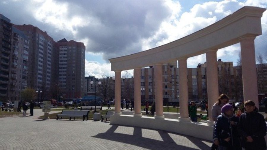 В Приморском районе открыли красивый Крымский сквер