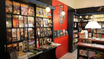 Книжная лавка писателей в театре «Русская антреприза»