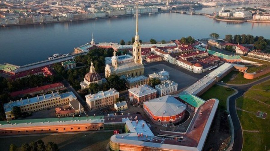 В Петропавловской крепости все лето будет звучать музыка Вивальди, Моцарта и Чайковского