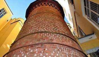 «Башня грифонов» аптекаря Пеля