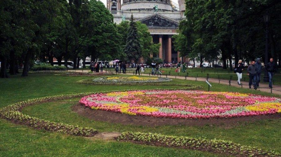 Фестиваль цветов в Александровском саду