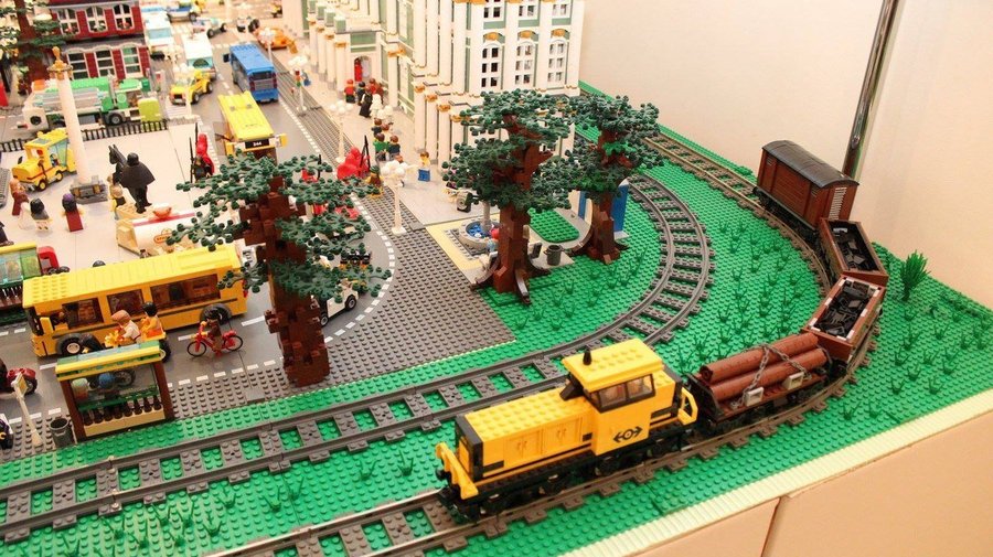 В Петербурге открылся первый музей «LEGO»