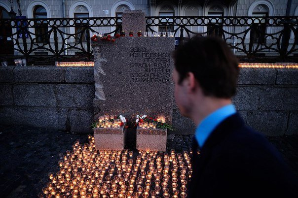 Петербуржцы сегодня зажгут 1418 свечей в память о Великой Отечественной войне