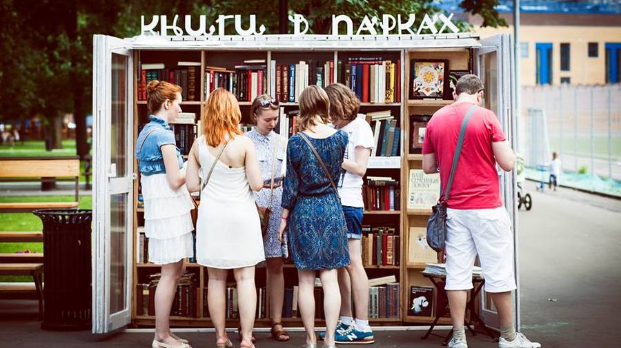 На Охте открывают читальный зал на свежем воздухе