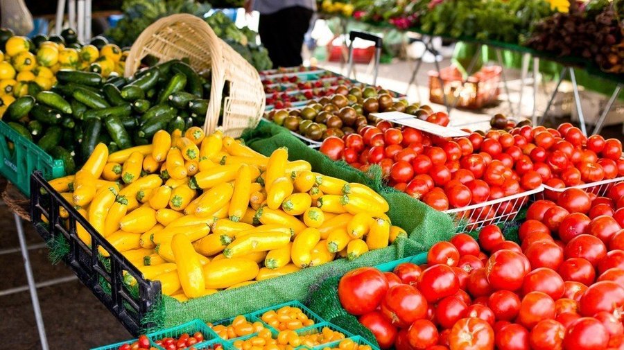Два десятка ярмарок с продуктами петербургских фермеров откроют в городе