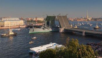 Возвращение «Авроры» в Петербург: все, что нужно знать