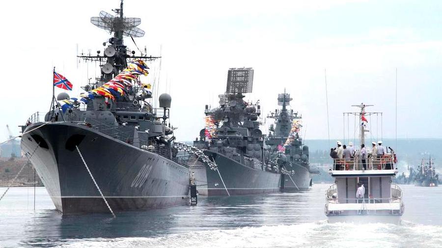 День ВМФ отметят крупным парадом военных кораблей