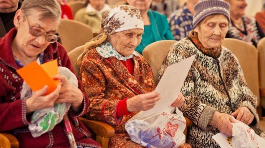 Летний сбор подарков для бабушек и дедушек пройдет 11 августа